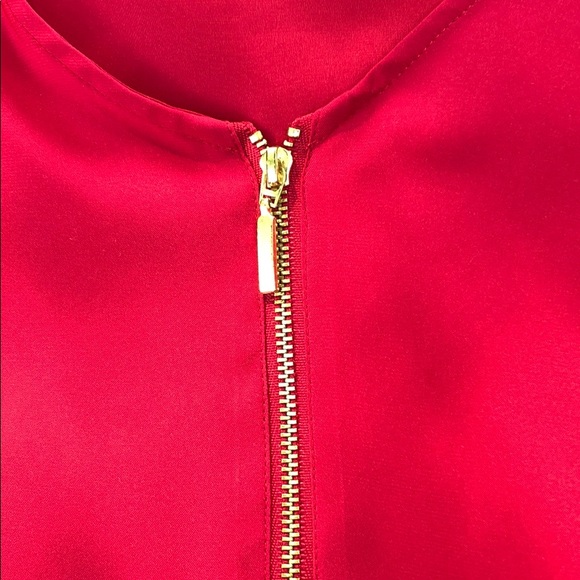 Express Red Top - Picture 3 of 4